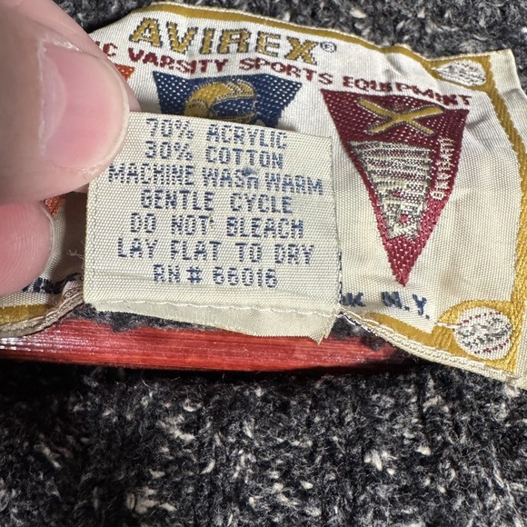 Vintage Avirex Sweater Mens Large Gray Marled Cable Knit Varsity Spell Out 90s - Picture 4 of 10